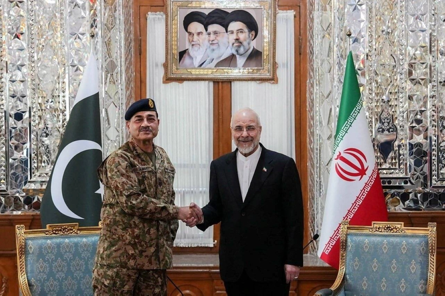 Today’s Pakistan: peacemaking abroad, insurgency at home
